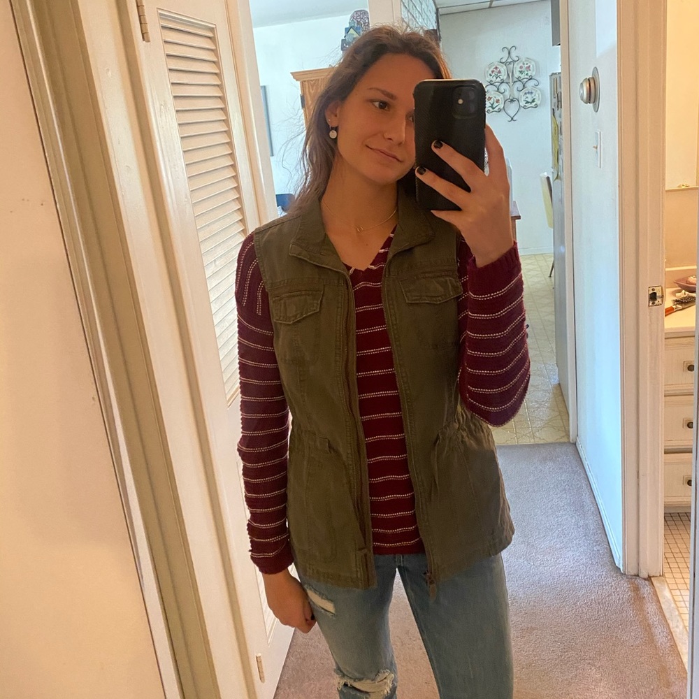 Olive Vest - Picture 2 of 2
